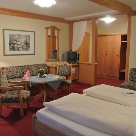 Akzent Hotel Am Bach Dettelbach Kültér fotó