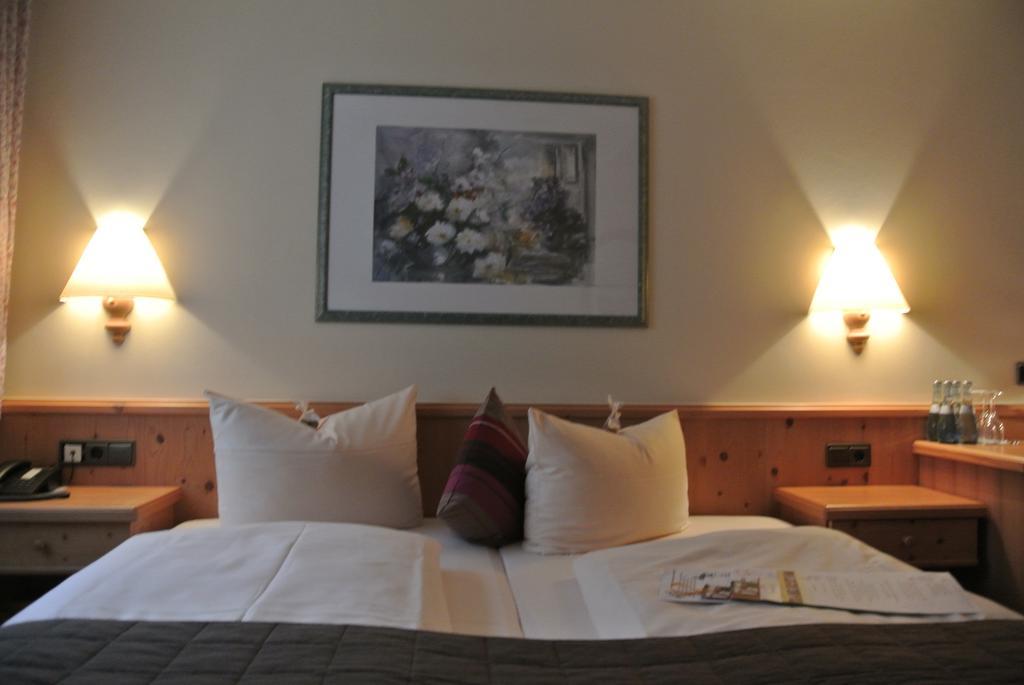 Akzent Hotel Am Bach Dettelbach Kültér fotó