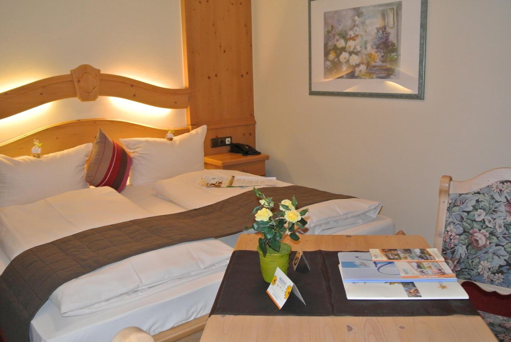Akzent Hotel Am Bach Dettelbach Kültér fotó