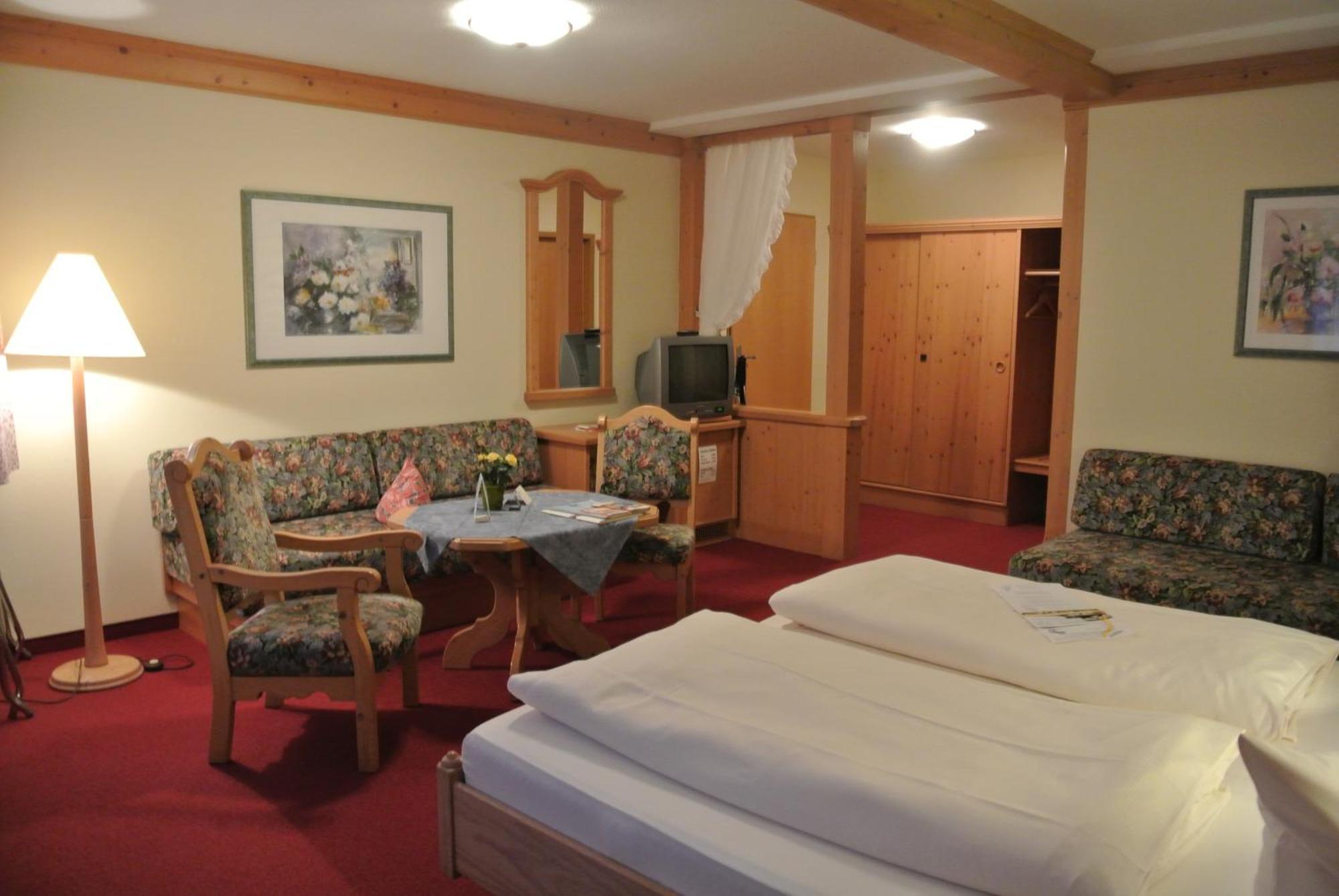 Akzent Hotel Am Bach Dettelbach Kültér fotó