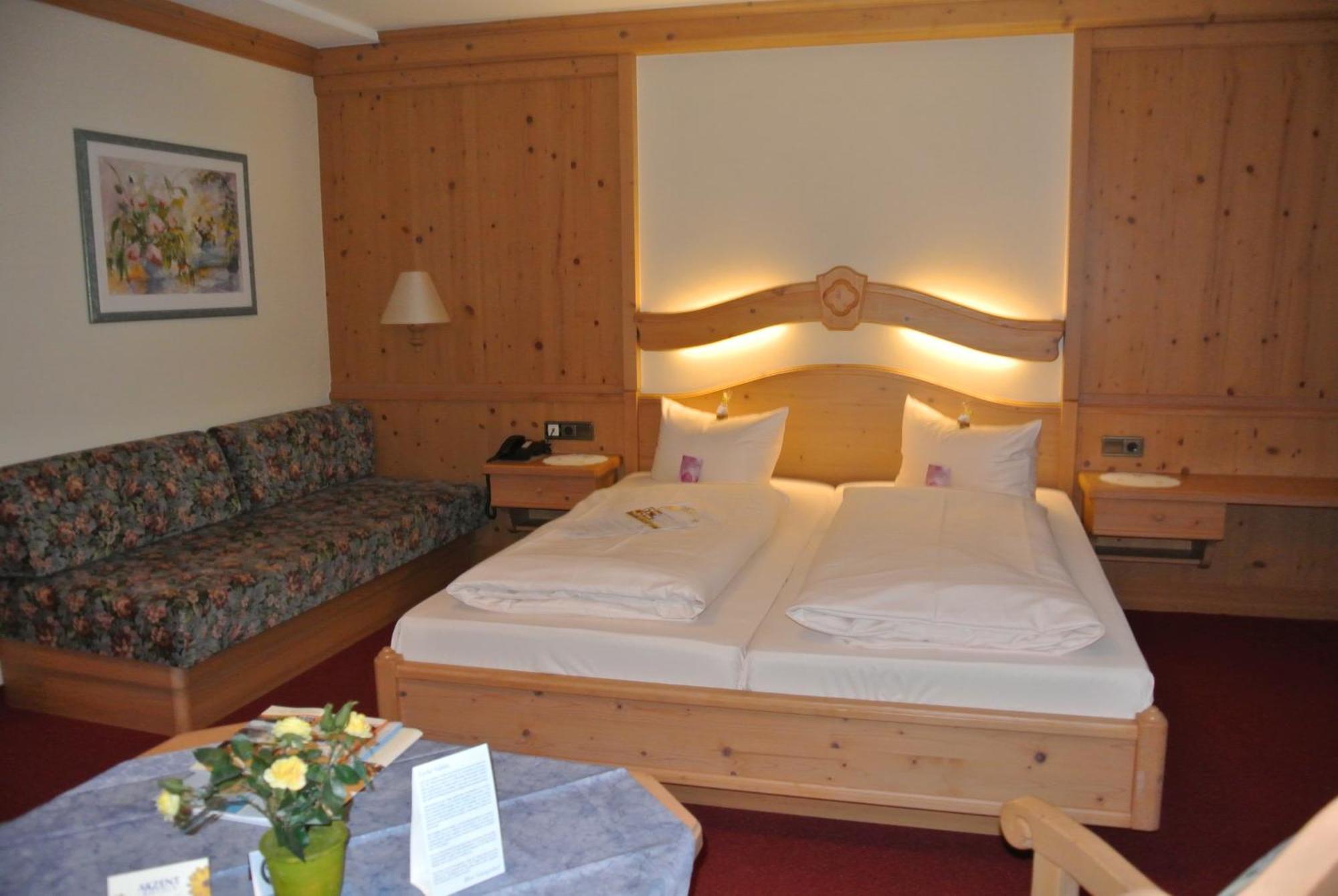 Akzent Hotel Am Bach Dettelbach Kültér fotó