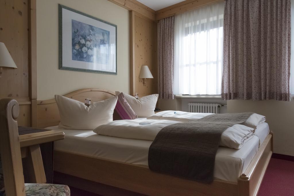 Akzent Hotel Am Bach Dettelbach Kültér fotó